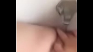 White whore wife cums hard in tub thinking of BBC